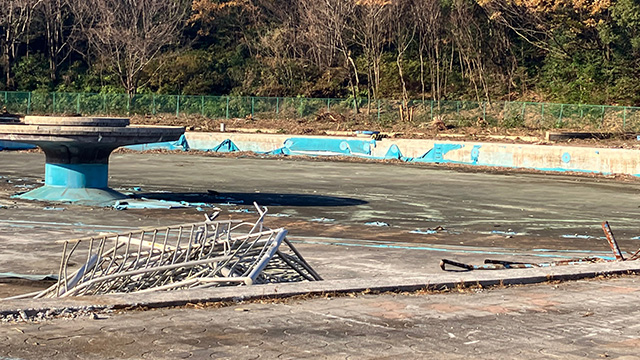 プール防水塗膜・下地